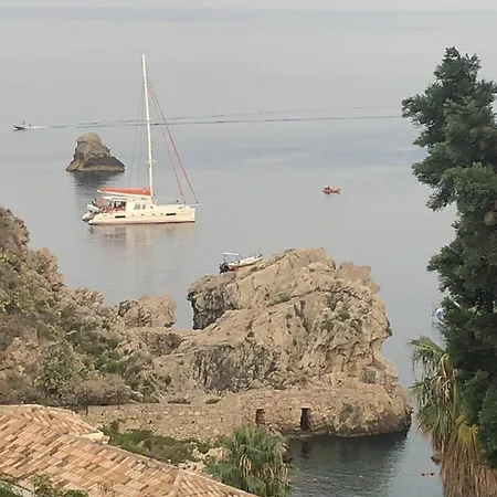 Nyaraló A Mari *